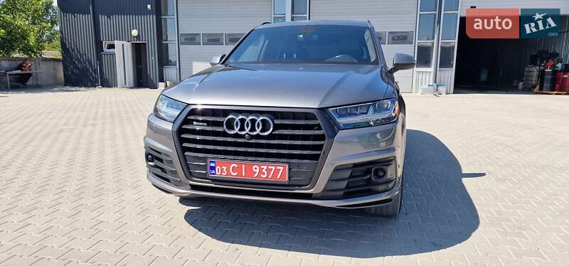 Позашляховик / Кросовер Audi Q7 2018 в Тернополі