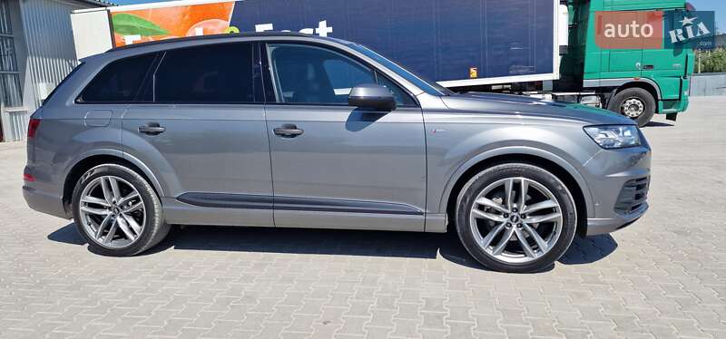 Позашляховик / Кросовер Audi Q7 2018 в Тернополі