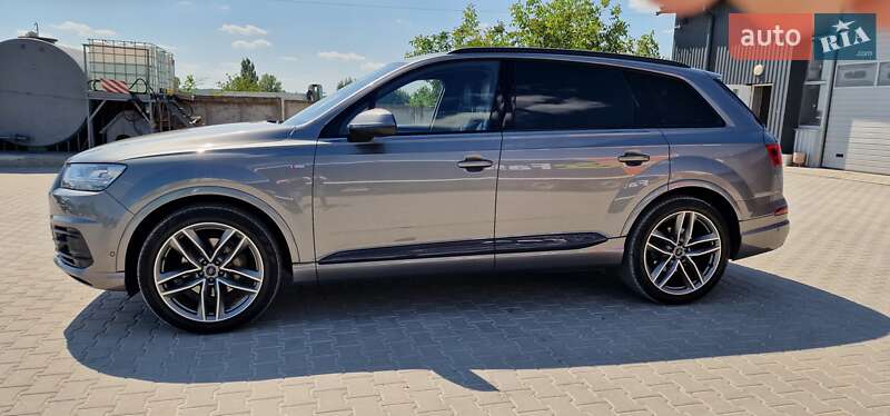 Позашляховик / Кросовер Audi Q7 2018 в Тернополі
