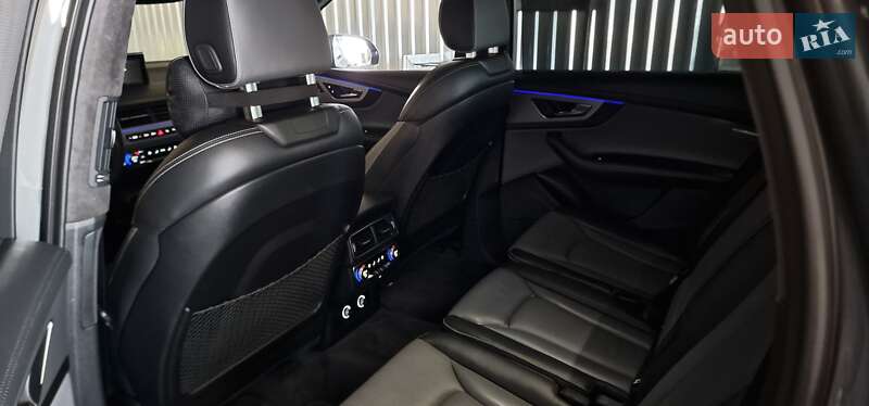 Позашляховик / Кросовер Audi Q7 2018 в Тернополі