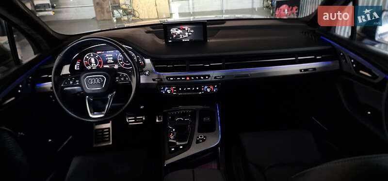 Позашляховик / Кросовер Audi Q7 2018 в Тернополі