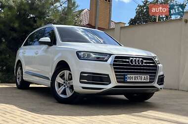 Позашляховик / Кросовер Audi Q7 2016 в 