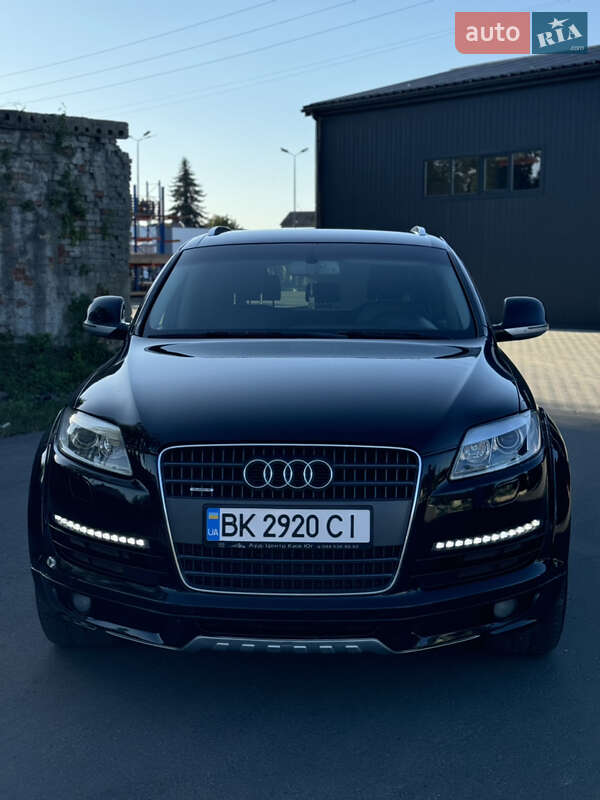 Внедорожник / Кроссовер Audi Q7 2008 в Дубно
