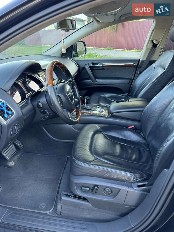Внедорожник / Кроссовер Audi Q7 2008 в Дубно