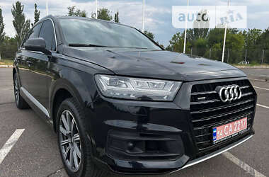 Внедорожник / Кроссовер Audi Q7 2017 в Кривом Роге