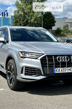 Позашляховик / Кросовер Audi Q7 2021 в Києві