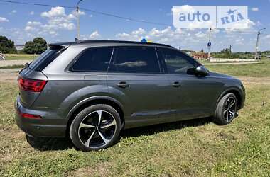 Позашляховик / Кросовер Audi Q7 2019 в Рівному