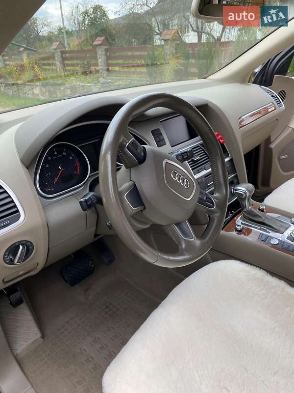 Позашляховик / Кросовер Audi Q7 2015 в Івано-Франківську