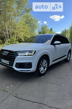 Внедорожник / Кроссовер Audi Q7 2017 в Киеве