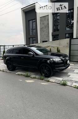 Позашляховик / Кросовер Audi Q7 2012 в Києві