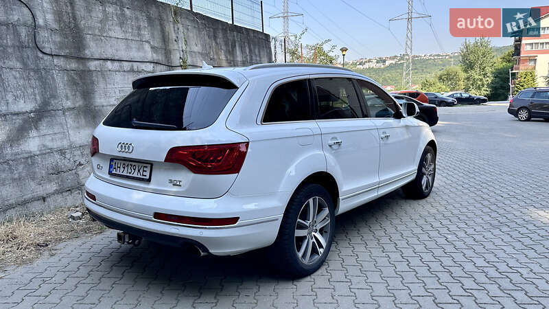 Позашляховик / Кросовер Audi Q7 2014 в Чернівцях