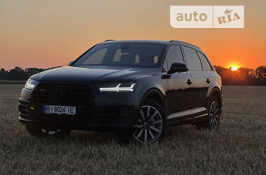 Позашляховик / Кросовер Audi Q7 2017 в Лубнах