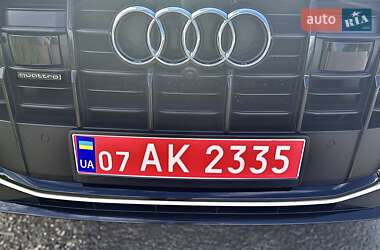 Позашляховик / Кросовер Audi Q7 2020 в 