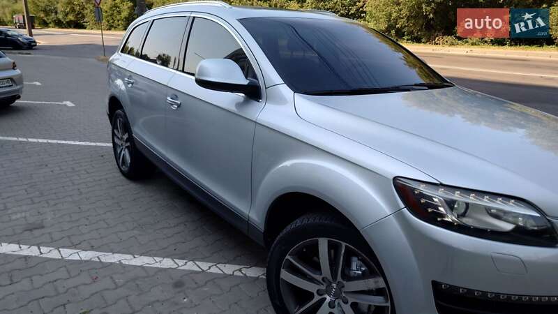 Позашляховик / Кросовер Audi Q7 2011 в Луцьку