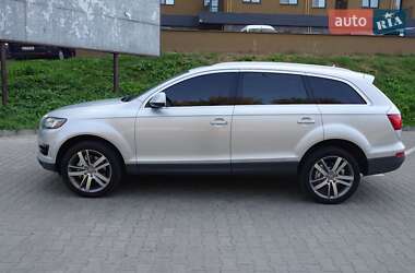 Внедорожник / Кроссовер Audi Q7 2011 в 