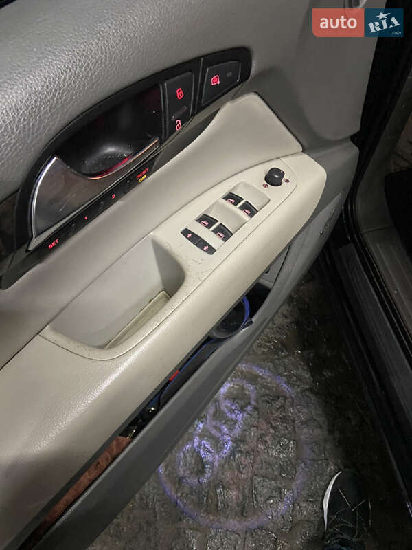 Внедорожник / Кроссовер Audi Q7 2007 в 