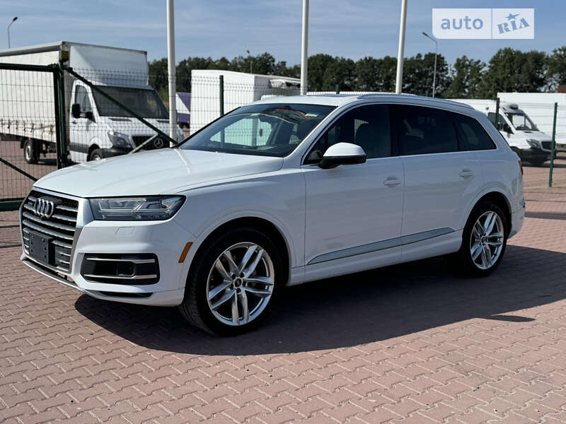 Внедорожник / Кроссовер Audi Q7 2018 в Ровно