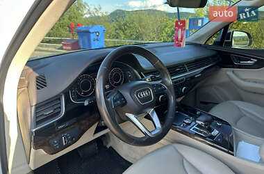 Внедорожник / Кроссовер Audi Q7 2017 в 
