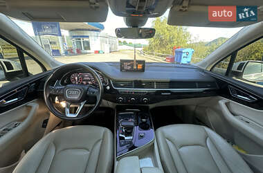 Внедорожник / Кроссовер Audi Q7 2017 в 