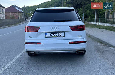 Внедорожник / Кроссовер Audi Q7 2017 в 