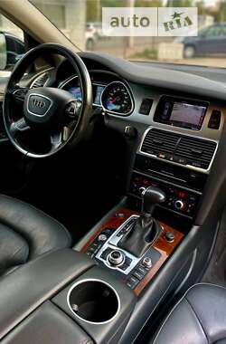 Позашляховик / Кросовер Audi Q7 2013 в Києві