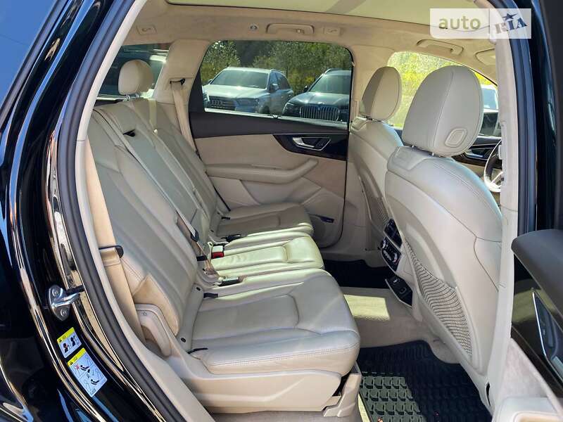 Внедорожник / Кроссовер Audi Q7 2017 в Львове