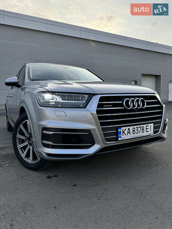Позашляховик / Кросовер Audi Q7 2018 в Сумах
