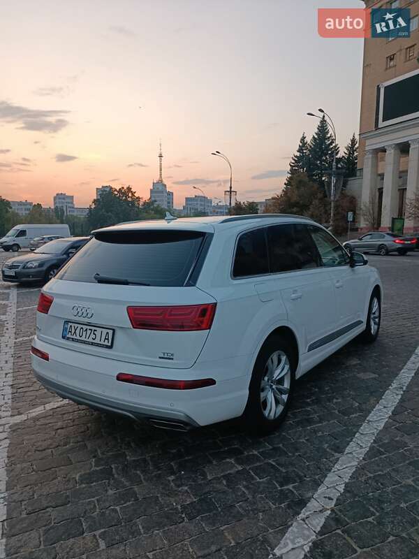 Позашляховик / Кросовер Audi Q7 2017 в Харкові