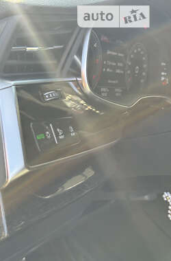 Внедорожник / Кроссовер Audi Q7 2020 в 