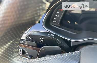 Позашляховик / Кросовер Audi Q7 2017 в 