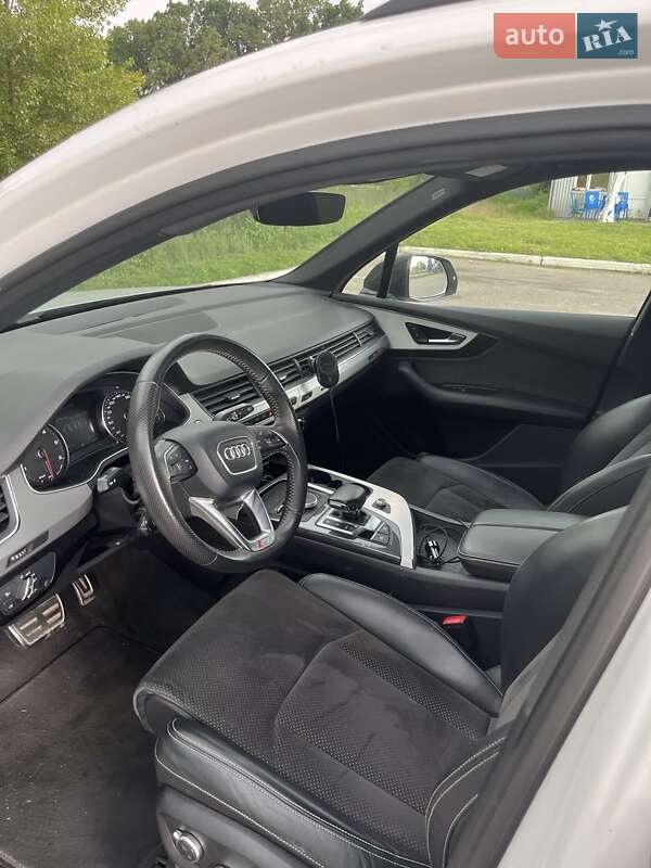 Позашляховик / Кросовер Audi Q7 2018 в Києві