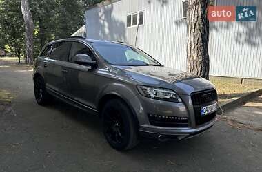 Внедорожник / Кроссовер Audi Q7 2014 в 