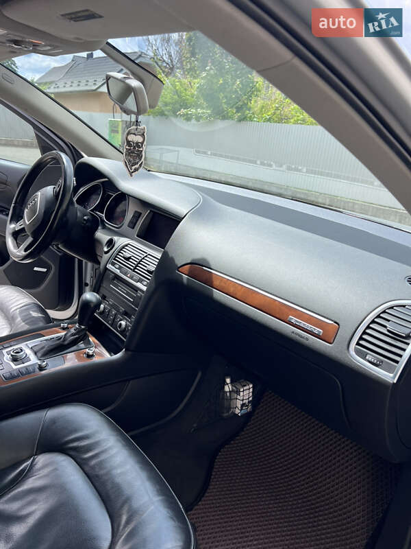 Позашляховик / Кросовер Audi Q7 2011 в Коломиї