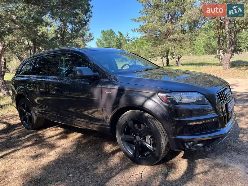 Внедорожник / Кроссовер Audi Q7 2012 в 
