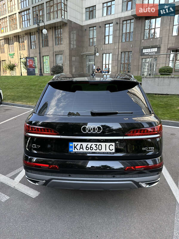 Внедорожник / Кроссовер Audi Q7 2022 в Киеве