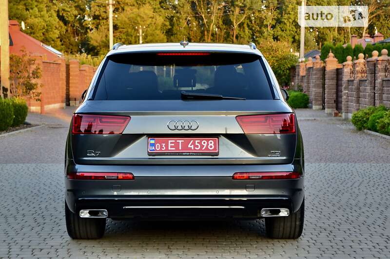 Позашляховик / Кросовер Audi Q7 2019 в Рівному