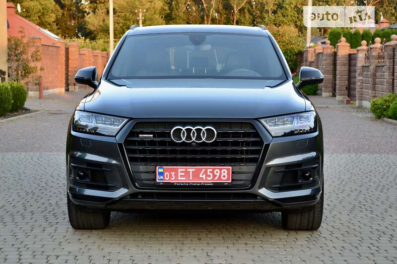 Позашляховик / Кросовер Audi Q7 2019 в Рівному