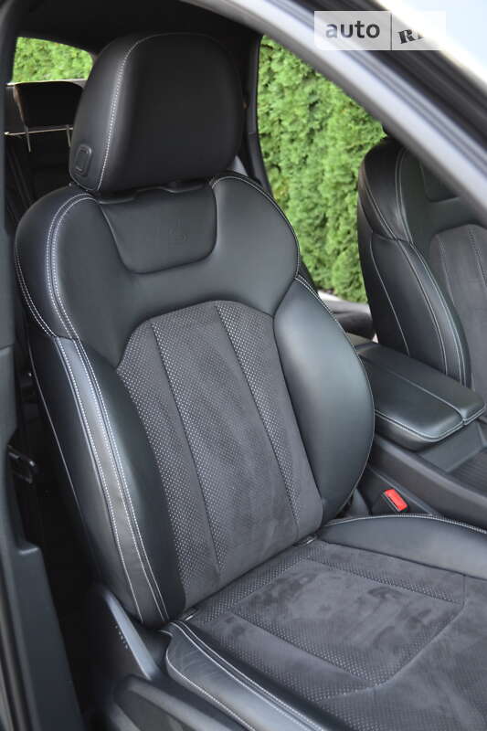 Позашляховик / Кросовер Audi Q7 2019 в Рівному