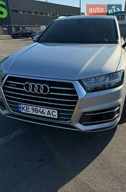 Позашляховик / Кросовер Audi Q7 2017 в Києві