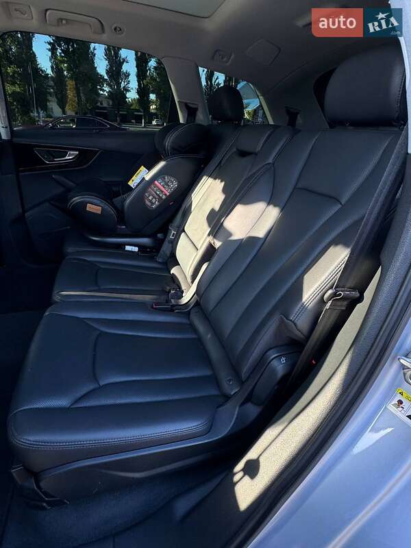 Позашляховик / Кросовер Audi Q7 2017 в Києві фото 23 Позашляховик / Кросовер Audi Q7 2017 в Києві
