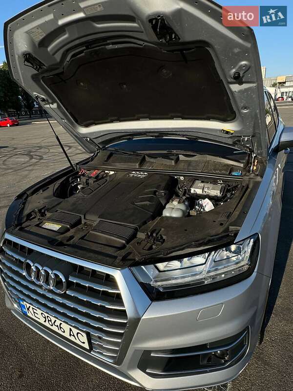 Позашляховик / Кросовер Audi Q7 2017 в Києві фото 11 Позашляховик / Кросовер Audi Q7 2017 в Києві