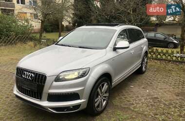 Позашляховик / Кросовер Audi Q7 2012 в 