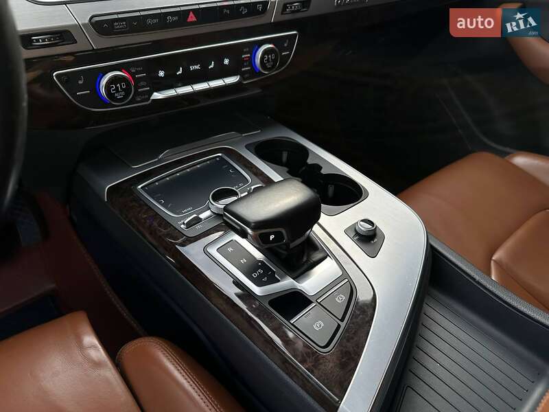 Позашляховик / Кросовер Audi Q7 2015 в Рівному фото 40 Позашляховик / Кросовер Audi Q7 2015 в Рівному