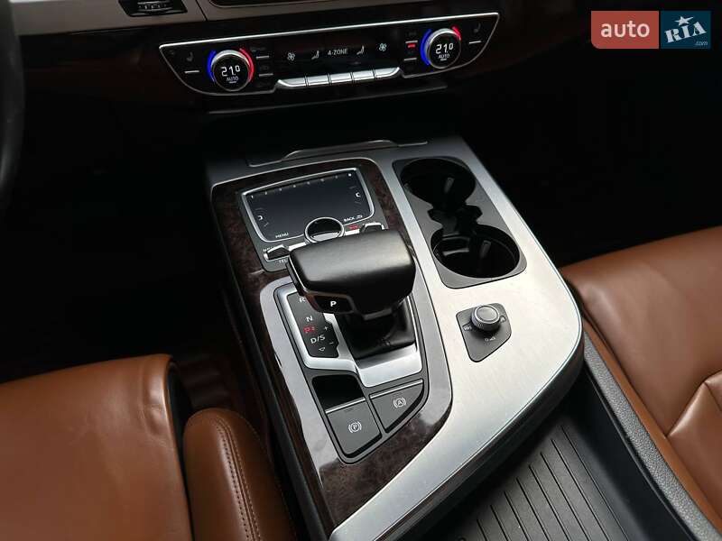 Позашляховик / Кросовер Audi Q7 2015 в Рівному фото 45 Позашляховик / Кросовер Audi Q7 2015 в Рівному
