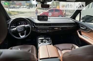 Внедорожник / Кроссовер Audi Q7 2018 в 