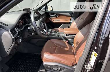 Внедорожник / Кроссовер Audi Q7 2018 в 