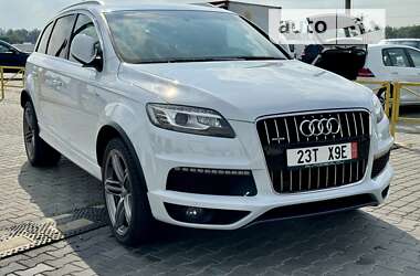 Позашляховик / Кросовер Audi Q7 2013 в Чернівцях