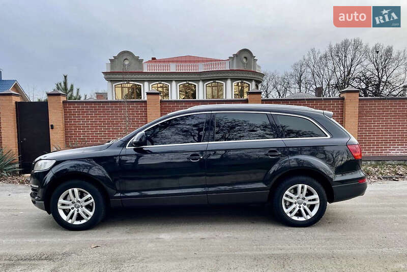 Внедорожник / Кроссовер Audi Q7 2007 в Сумах