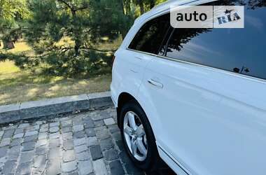 Внедорожник / Кроссовер Audi Q7 2014 в Киеве