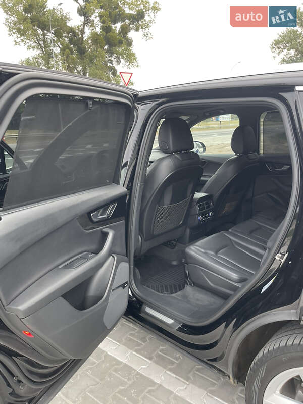Позашляховик / Кросовер Audi Q7 2017 в Бродах